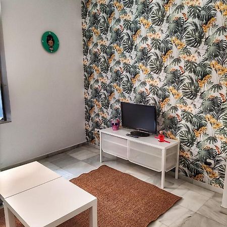 Coqueto Donkey Apartment เซบีญา ภายนอก รูปภาพ